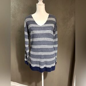 Vineyard vines Newport Linen Vneck sweater, size XS, NWOT,